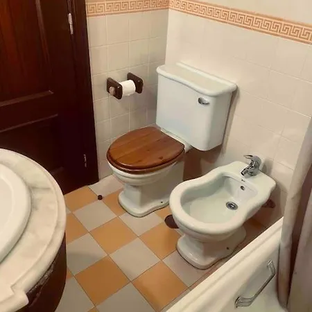 Charmosa Casa Em Oeiras Sao Domingos de Rana
